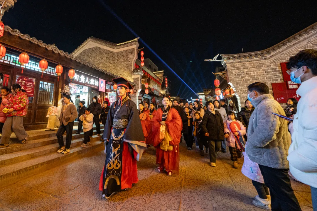 2025新春首秀 | 《戌时·随州》陶醉式情景夜游，，，，，，邀您共觅随州千年文脉！