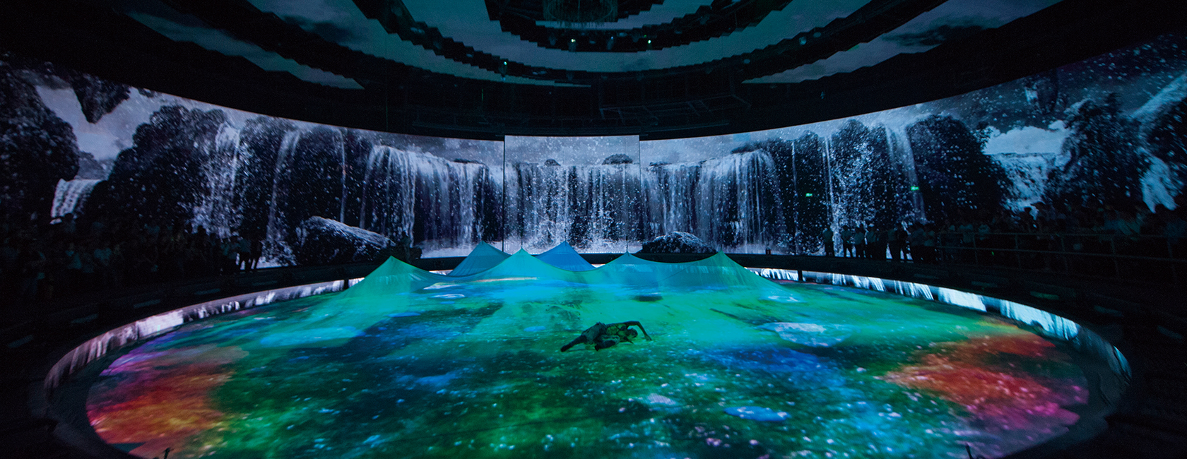 大型新媒体空间体验秀《天酿》